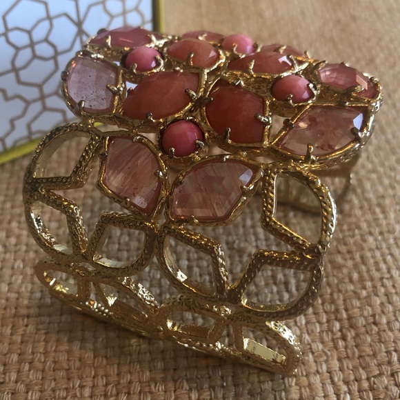 NOT FOR SALE. Almost vintage gold, pink and peach stone/glass cuff. - Picture 3 of 7